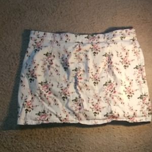 F21 Plus Floral Miniskirt